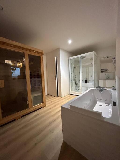 Apartment Cellar- Sous-sol Atypique *